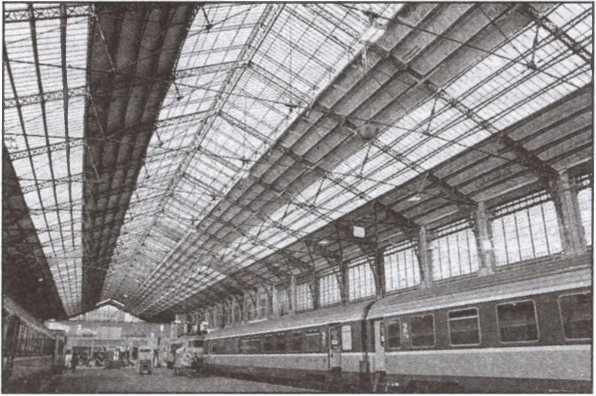 Блистательный Париж. История. Легенды. Предания - i_093.jpg