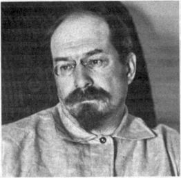 Советская литература. Краткий курс - Lunacharskij.jpg