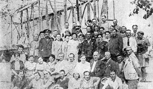 «Отважный-1» уходит в море - i_027.jpg