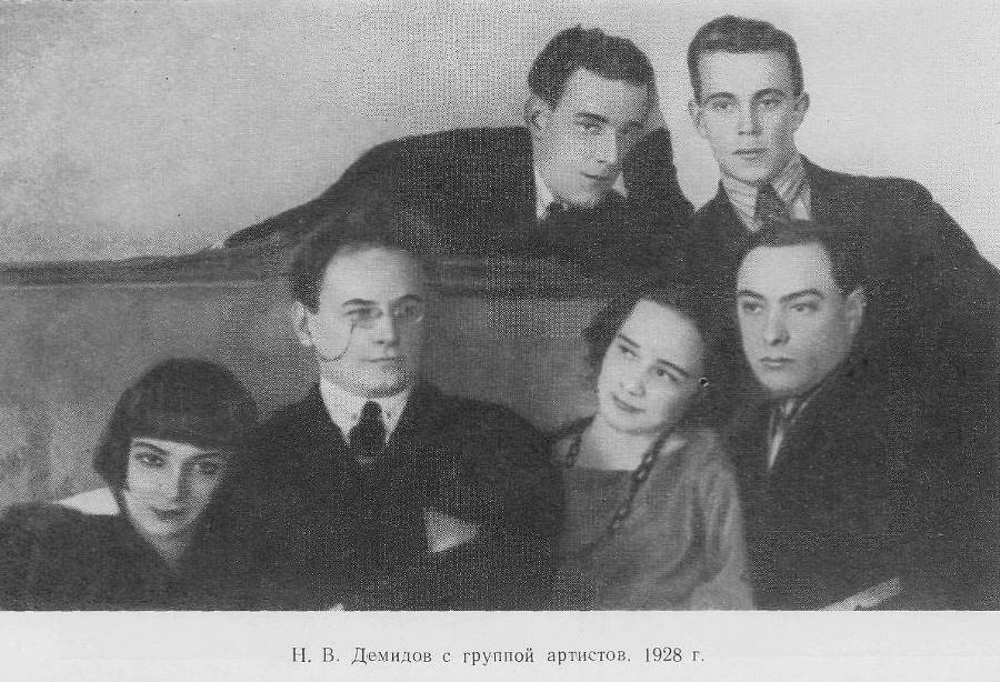 Искусство жить на сцене - doc2fb_image_02000003.jpg