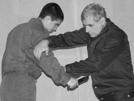 Энциклопедия самозащиты. Как выжить в мире насилия - i_006.jpg