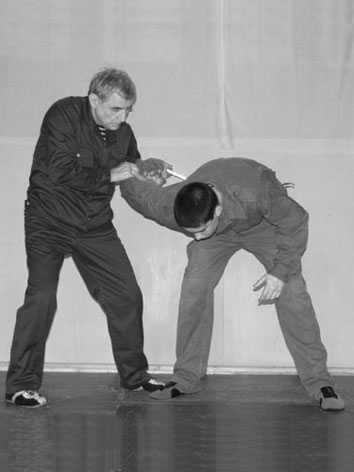 Энциклопедия самозащиты. Как выжить в мире насилия - i_010.jpg