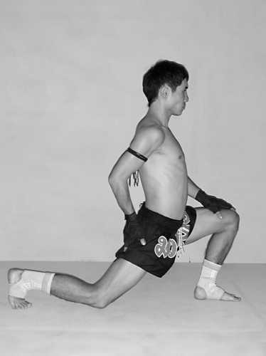 Бойцовский клуб: боевой фитнес для мужчин - i_039.jpg