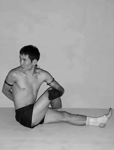 Бойцовский клуб: боевой фитнес для мужчин - i_047.jpg