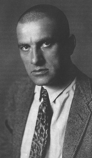 Тринадцатый апостол. Маяковский: Трагедия-буфф в шести действиях - i_001.jpg