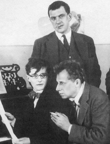 Тринадцатый апостол. Маяковский: Трагедия-буфф в шести действиях - i_006.jpg