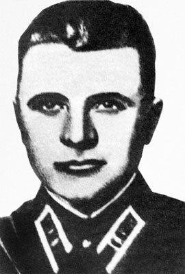 Пограничники в 1941 году. Они не сдавались в плен - i_012.jpg