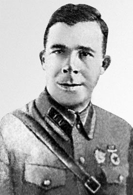 Пограничники в 1941 году. Они не сдавались в плен - i_013.jpg