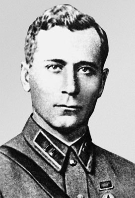 Пограничники в 1941 году. Они не сдавались в плен - i_014.jpg