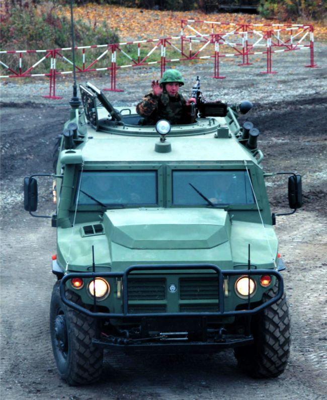 Русский «Тигр»<br />Бронеавтомобиль для «вежливых людей» - i_003.jpg