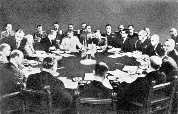 Сталин. Ледяной трон (с приложениями) - i_024.jpg