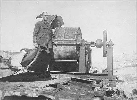 Львовская костедробилка (ЛП) - imgBE3B.jpg