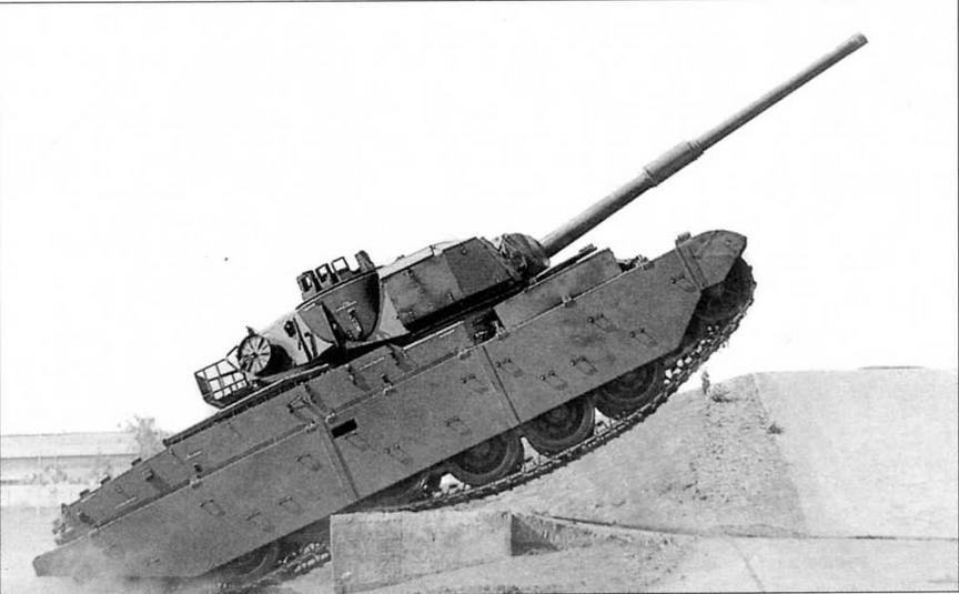 Основные боевые танки «Чифтен» и «Виккерс» - img_38.jpg