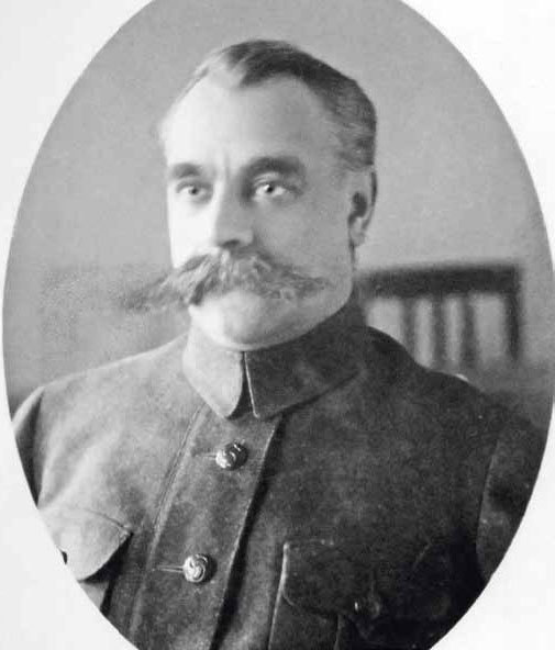 Красные полководцы. Сергей Каменев, Семен Будённый, Михаил Фрунзе, Василий Чапаев, Василий Блюхер, Михаил Тухачевский - _2.jpg