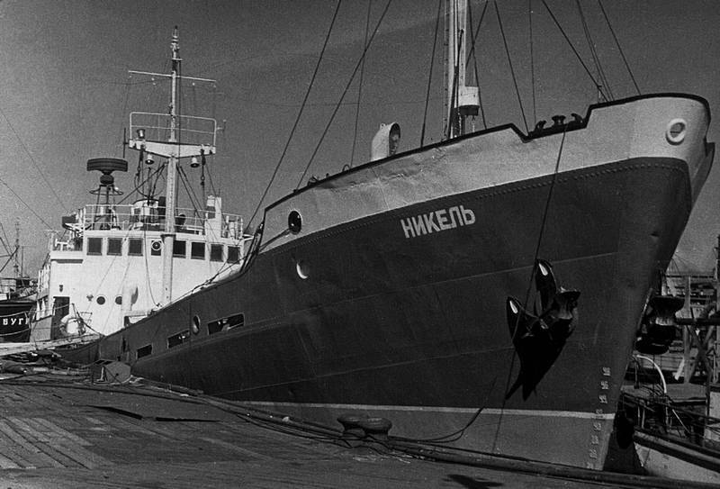 В море – дома, на берегу – в гостях. Записки моряка дальнего плавания - i_012.jpg