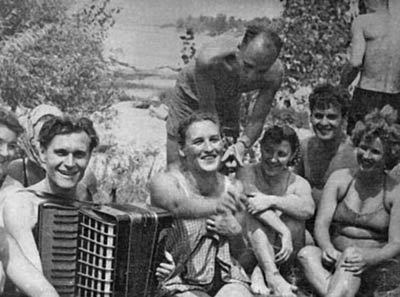 Нонна Мордюкова и Вячеслав Тихонов. Как казачка Штирлица любила - _10.jpg