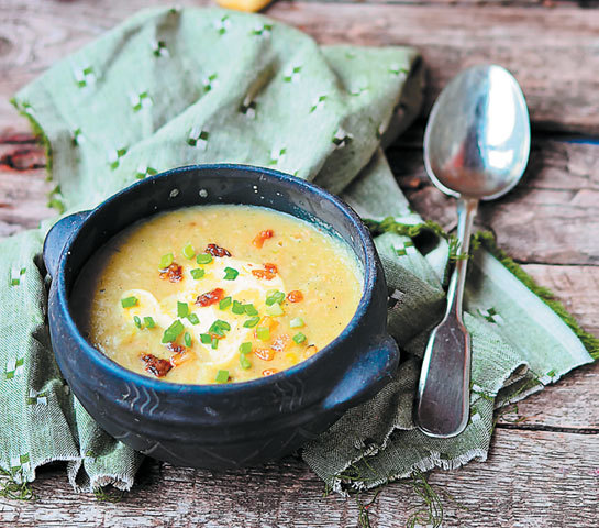Деревенская кухня. Простые и вкусные блюда в сковороде и горшочке - i_009.jpg