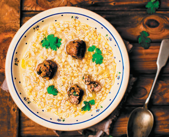 Деревенская кухня. Простые и вкусные блюда в сковороде и горшочке - i_012.jpg