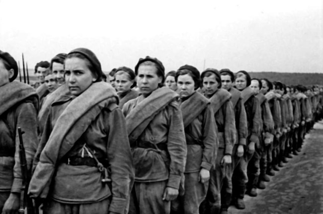 Элина Быстрицкая. Красавица с характером - i_002.jpg