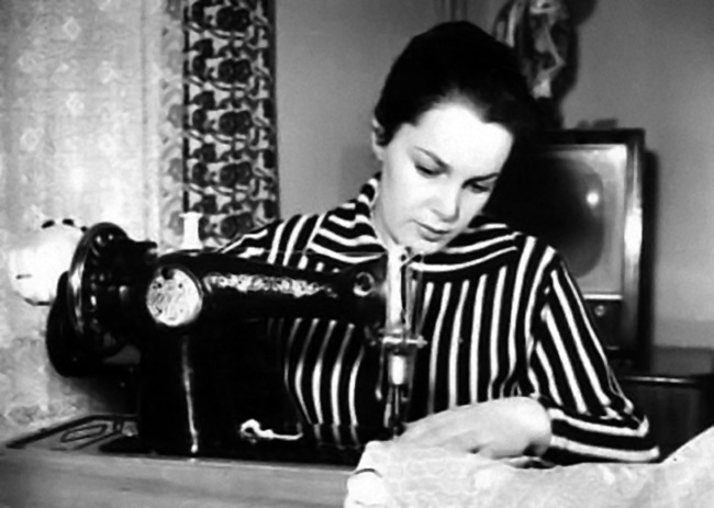 Элина Быстрицкая. Красавица с характером - i_016.jpg