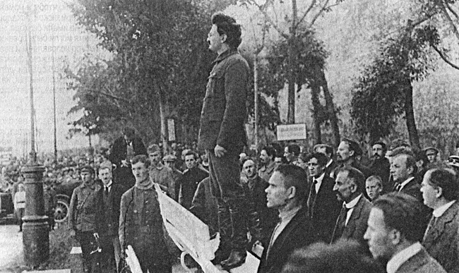 Мифы советской эпохи - i_006.jpg