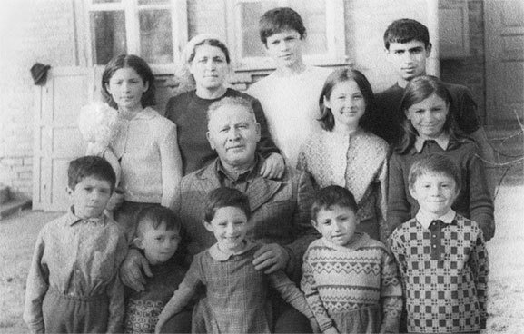 Дом хрустальный на горе… - i_029.jpg