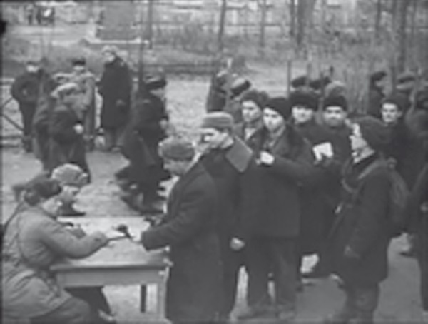 «Разгром немецких войск под Москвой». Триумф по обе стороны океана - i_010.jpg