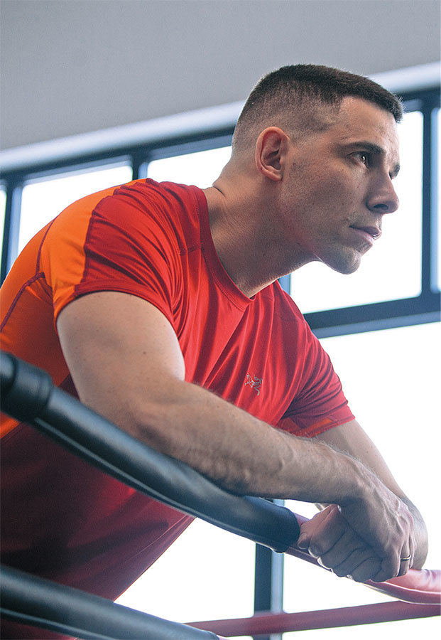 Хватит ЖРАТЬ! И лениться. 50 интенсивных тренировок от тренера программы «Свадебный размер» - i_002.jpg