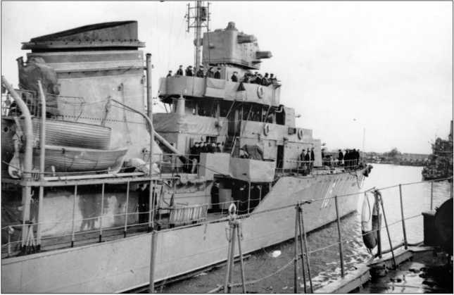 Героические корабли Великой Отечественной<br />(Гвардейские и Краснознаменные) - i_113.jpg