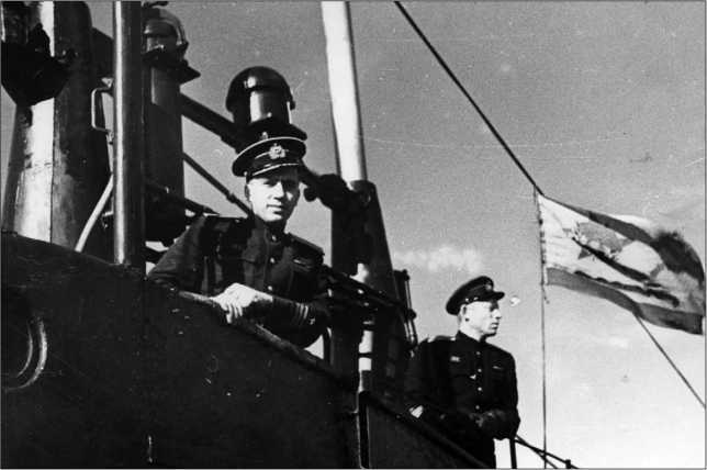 Героические корабли Великой Отечественной<br />(Гвардейские и Краснознаменные) - i_210.jpg