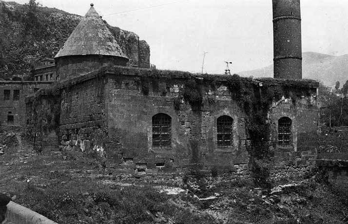 Анатолийская мечеть XI–XV вв. Очерки истории архитектуры - _16.jpg