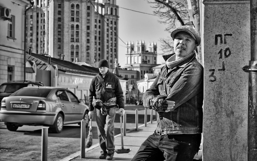 Путь Горыныча. Авторизованная биография Гарика Сукачева - i_009.jpg