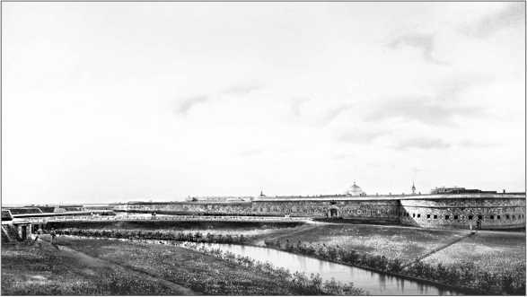 Кронштадт. Город-крепость. От основания до наших дней - i_047.jpg