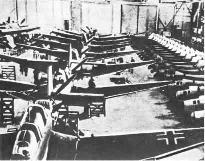 Тысяча четыреста восемнадцать дней<br />(Рассказы о битвах и героях Великой Отечественной войны) - i_090.jpg