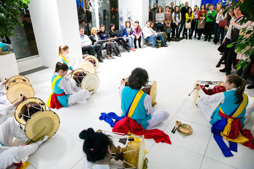 Трени-ян (с иллюстрациями) (СИ) - i_008.jpg