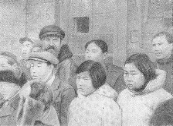 Повесть о ледовом комиссаре - i_042.jpg