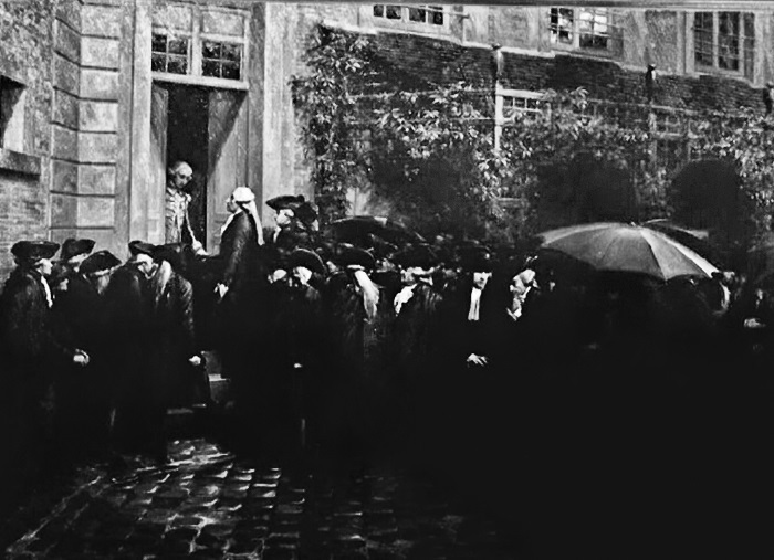 Две революции - i_024.jpg