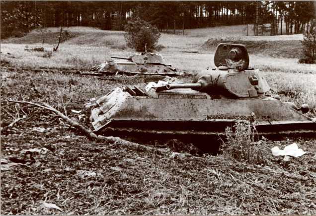 Первые Т-34<br />(Боевое применение) - i_008.jpg