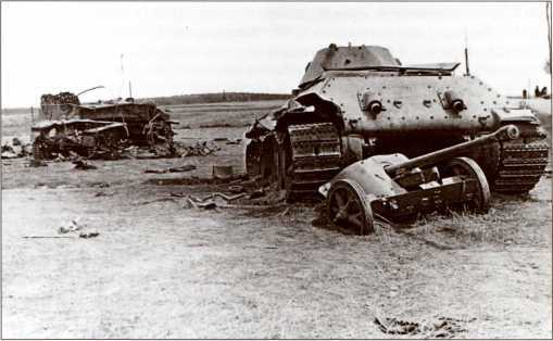 Первые Т-34<br />(Боевое применение) - i_035.jpg