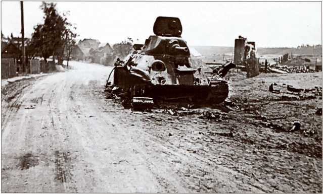 Первые Т-34<br />(Боевое применение) - i_081.jpg