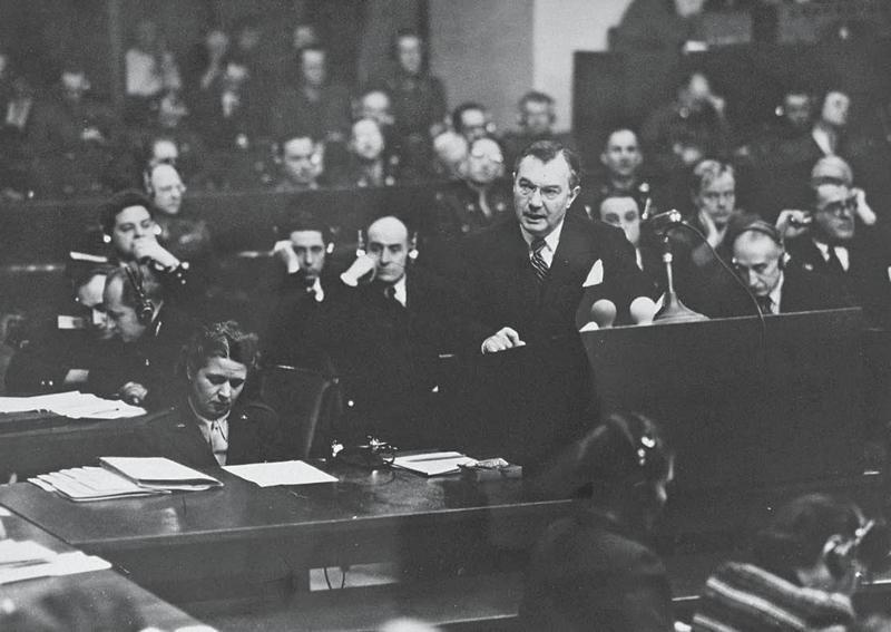 Нюрнбергский процесс - i_016.jpg