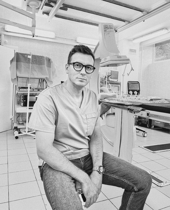 Больница здорового человека. Как люди изменили медицину во время пандемии - i_002.jpg