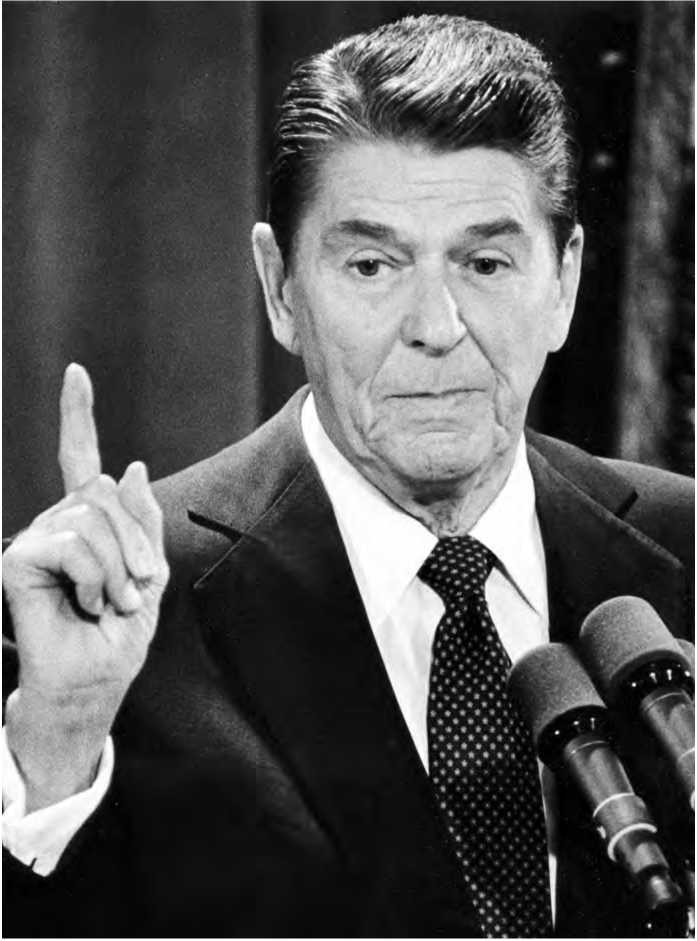 Америка против всех. Геополитика, государственность и глобальная роль США: история и современность - i_001.jpg