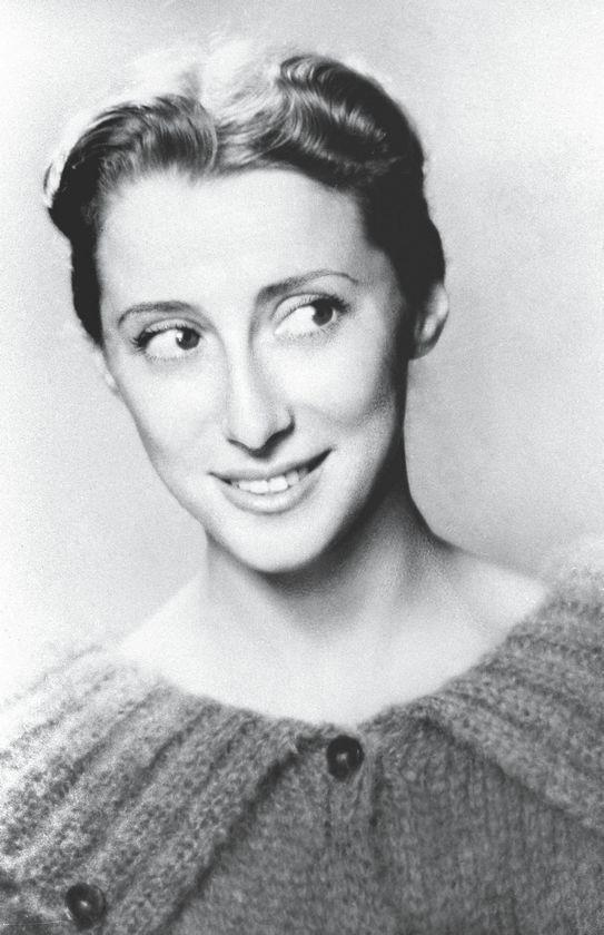 Плисецкая. Стихия по имени Майя. Портрет на фоне эпохи - i_002.jpg