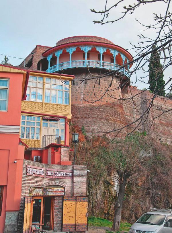 Тбилиси. Биография города - i_043.jpg