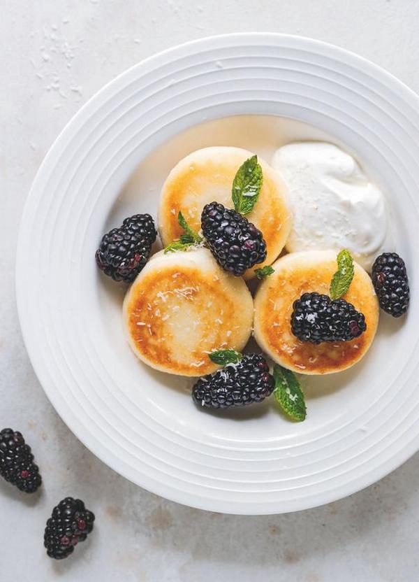 Творог, сдоба и любовь. Нежные рецепты для всей семьи. От сырников и запеканок до чизкейка и штоллена - i_016.jpg