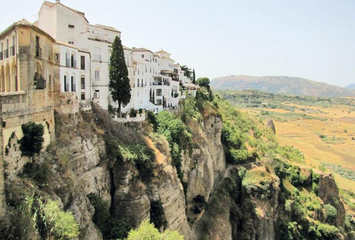 Испания изнутри. Как на самом деле живут в стране фламенко и сиесты? - i_021.jpg