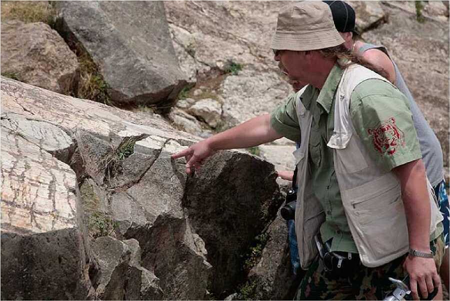 Страна восходящего солнца. Загадки древней истории - i_034.jpg