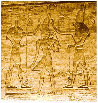 Культы Древнего Египта. От обожествленного солнца и золотой плоти царя до птицы Бену и бога Нуна - i_042.jpg