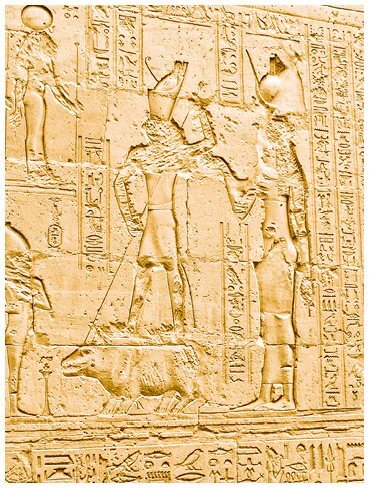 Культы Древнего Египта. От обожествленного солнца и золотой плоти царя до птицы Бену и бога Нуна - i_043.jpg